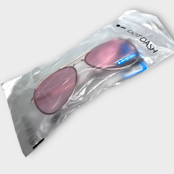 DOT DASH SUNGLASSES - AEROGIZMO - ROSE GOLD/ROSE
NWT - Picture 4 of 8